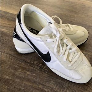 Men’s Nike Sneakers - Like New Condition!